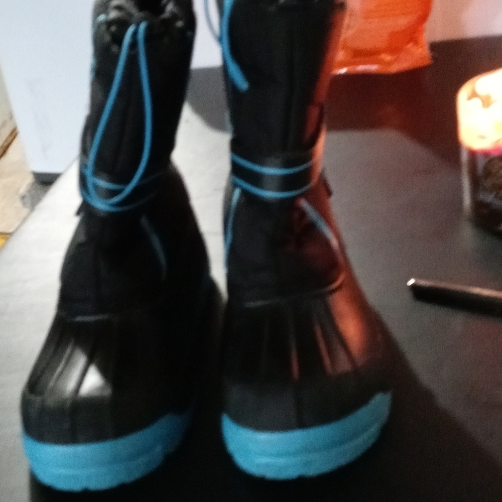 Kids boots